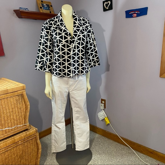 Transitions Crop Jacket - Picture 3 of 11